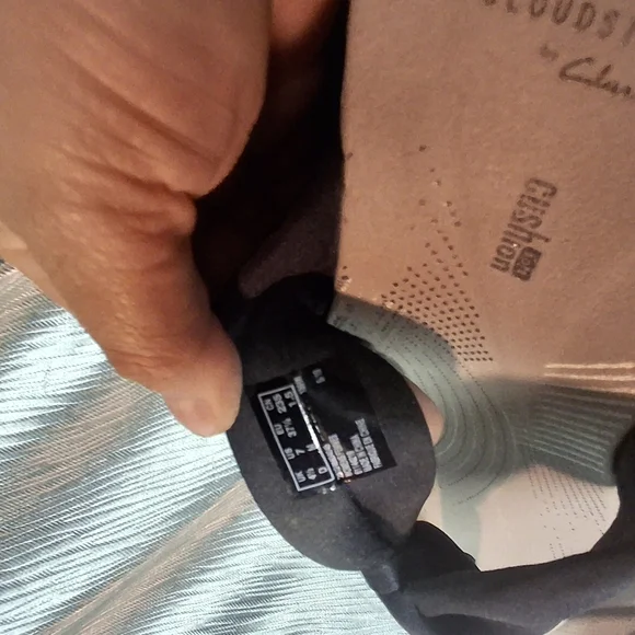 Clarks Women's Black and White Sandals - Picture 6 of 8